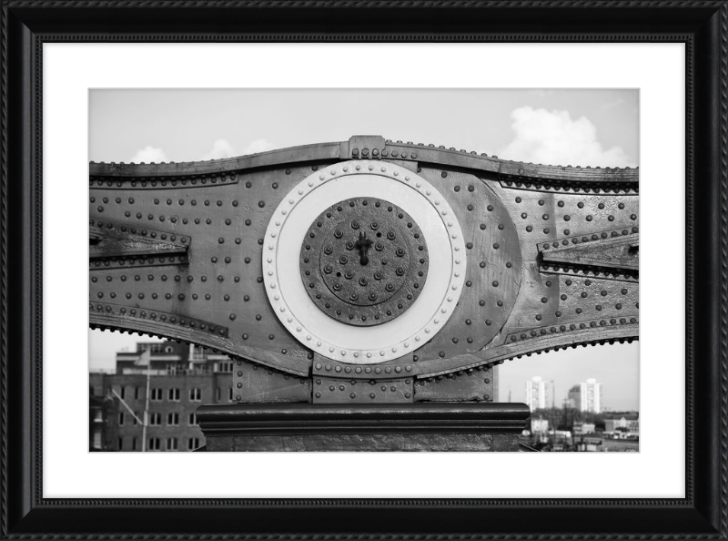 Tower Bridge Support - B&W