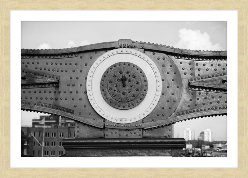 Tower Bridge Support - B&W