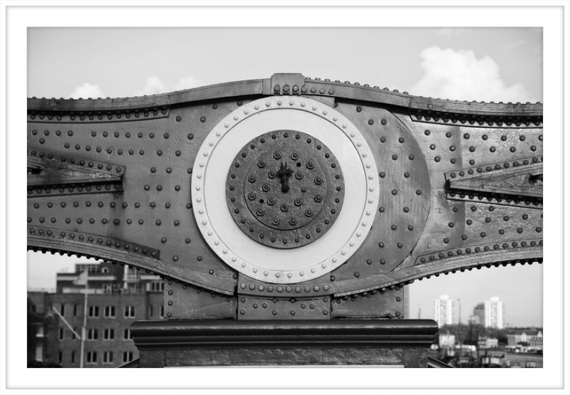 Tower Bridge Support - B&W