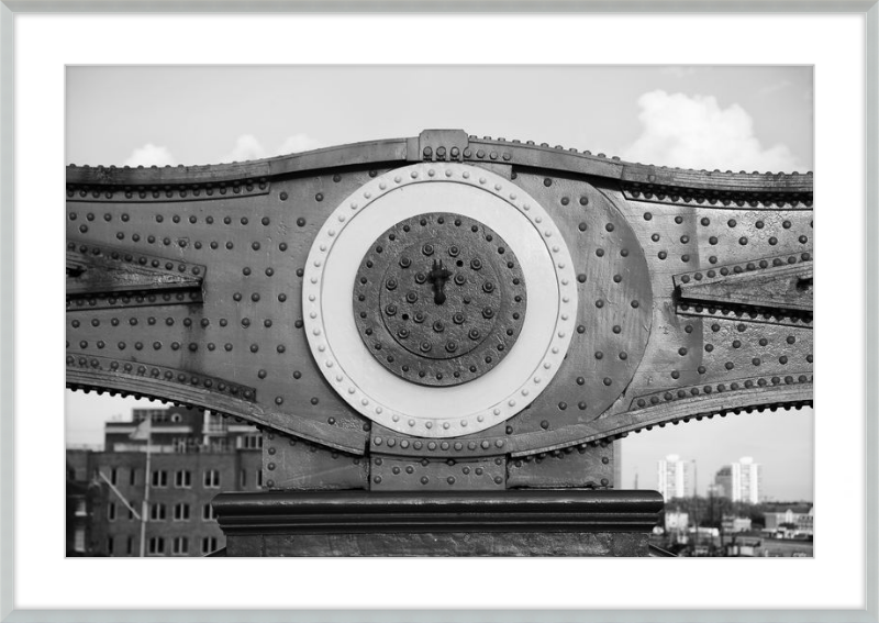 Tower Bridge Support - B&W