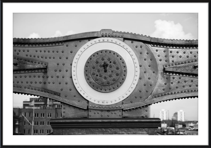 Tower Bridge Support - B&W
