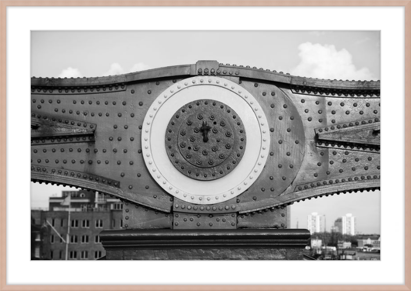 Tower Bridge Support - B&W