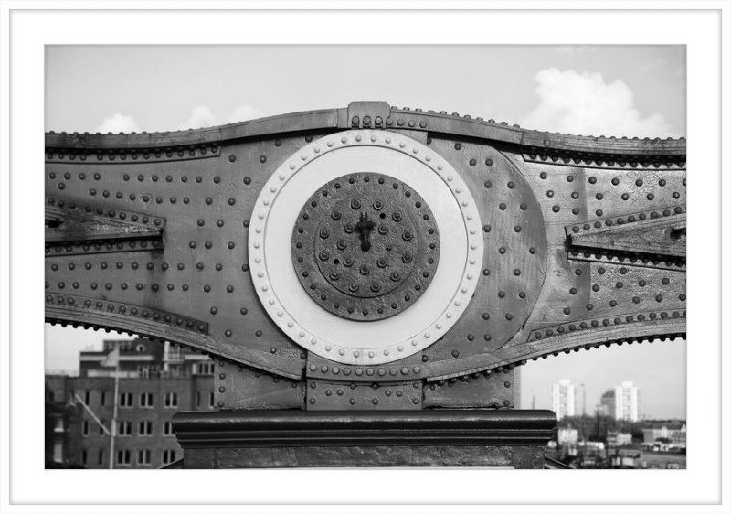Tower Bridge Support - B&W