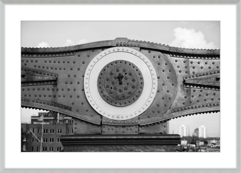 Tower Bridge Support - B&W