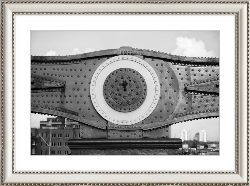 Tower Bridge Support - B&W