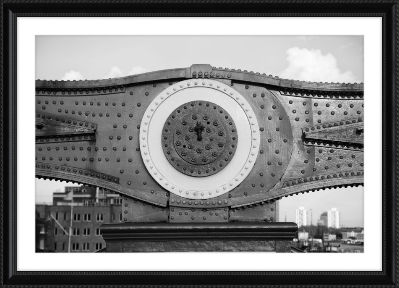 Tower Bridge Support - B&W
