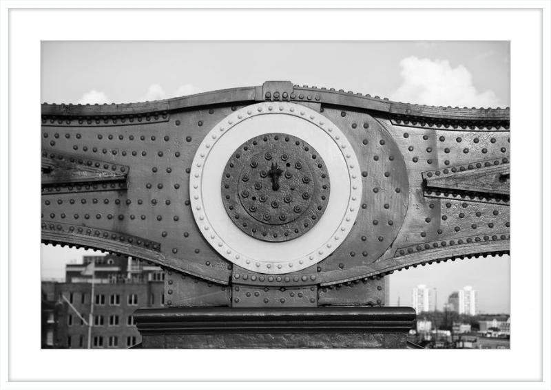 Tower Bridge Support - B&W
