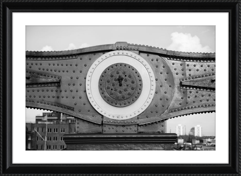 Tower Bridge Support - B&W