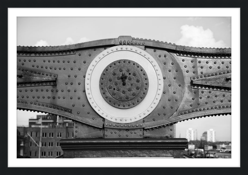 Tower Bridge Support - B&W