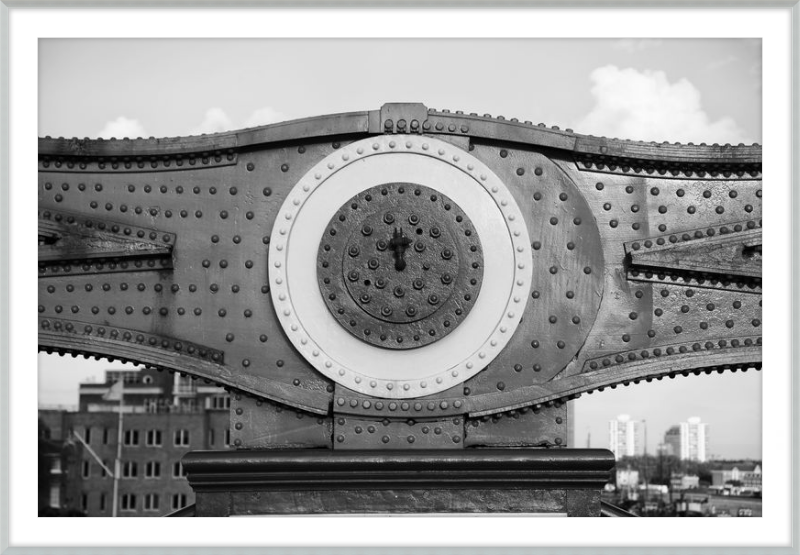 Tower Bridge Support - B&W