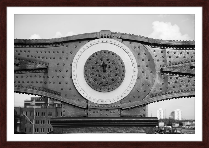 Tower Bridge Support - B&W