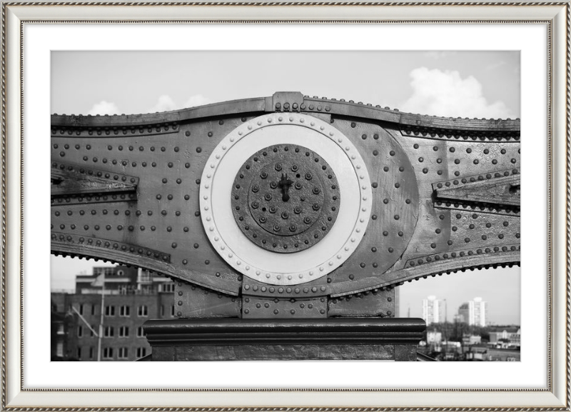 Tower Bridge Support - B&W