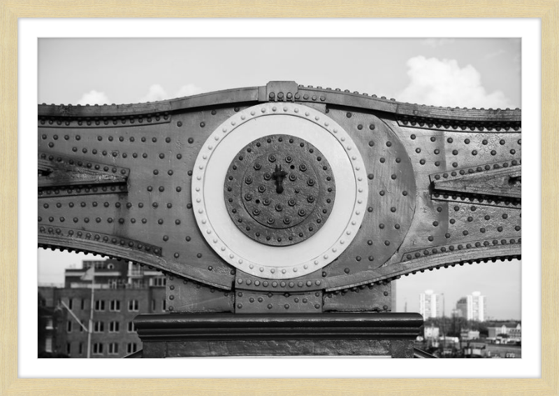 Tower Bridge Support - B&W
