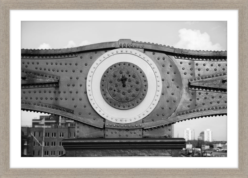 Tower Bridge Support - B&W