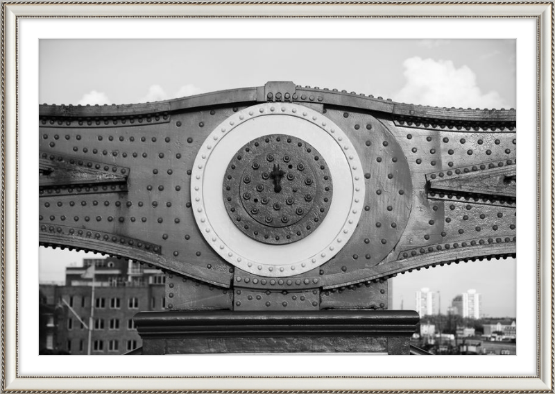 Tower Bridge Support - B&W