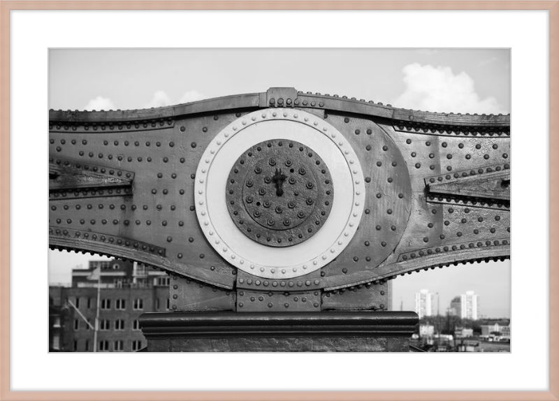 Tower Bridge Support - B&W