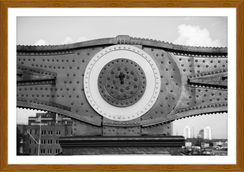 Tower Bridge Support - B&W