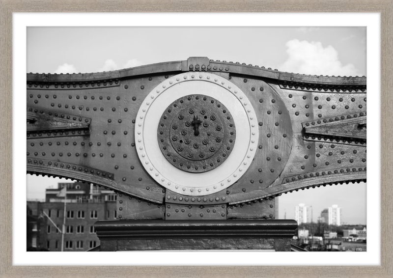 Tower Bridge Support - B&W
