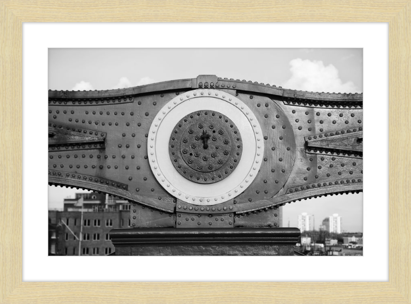 Tower Bridge Support - B&W