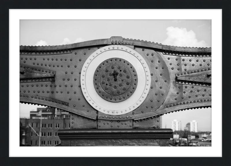 Tower Bridge Support - B&W