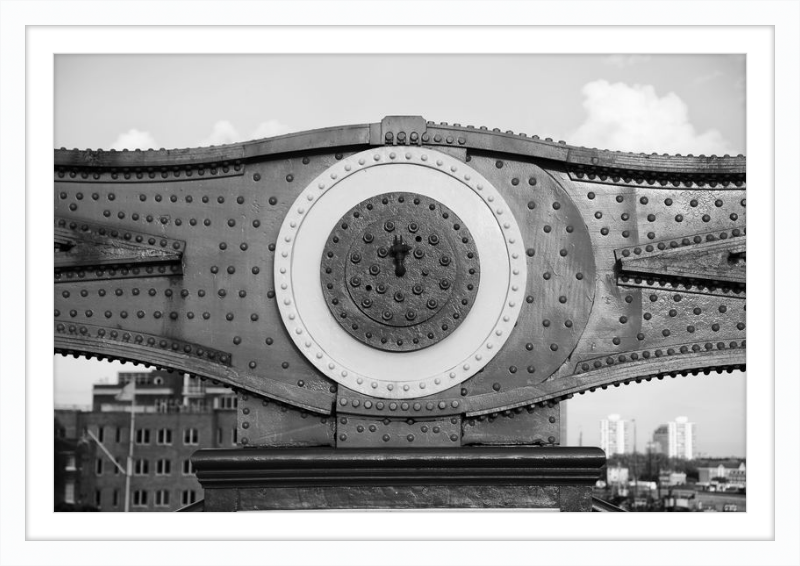 Tower Bridge Support - B&W